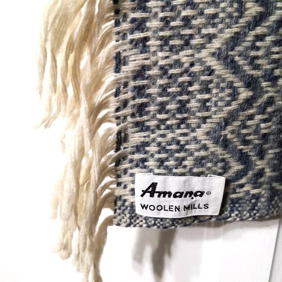 Amana Woolen Mill 100% Wool Fringed Blanket/Throw 70"x53" - Picture 3 of 3